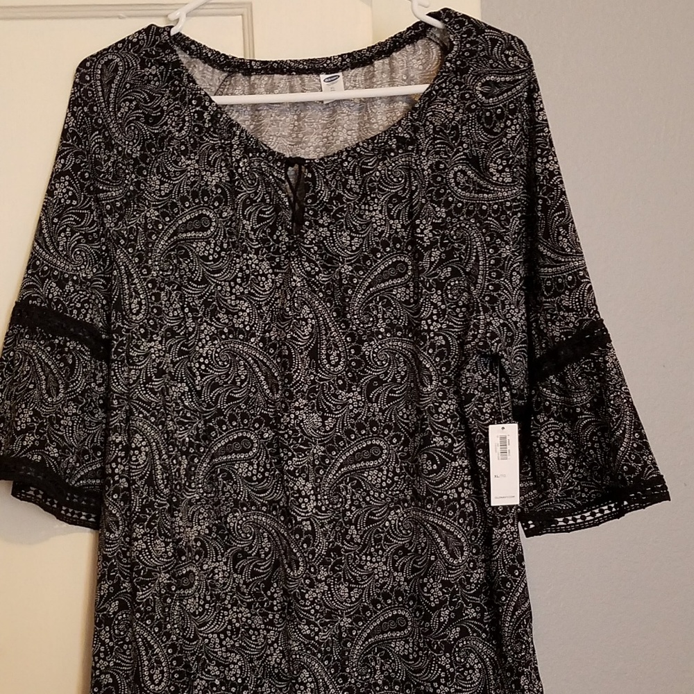 NWT Old Navy Women's Knit Bell-Sleeve Top